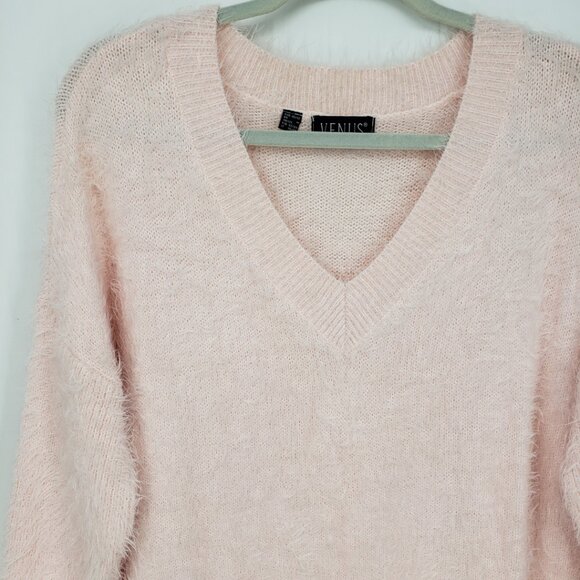 3/$25 Venus Fuzzy Relaxed Fit Tunic Sweater M Womens Light Pink - Picture 3 of 10